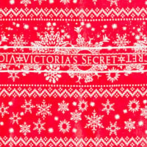 Perfect Christmas Present!  Victoria's Secret Snowflake Throw Blanket NWT - Picture 5 of 5